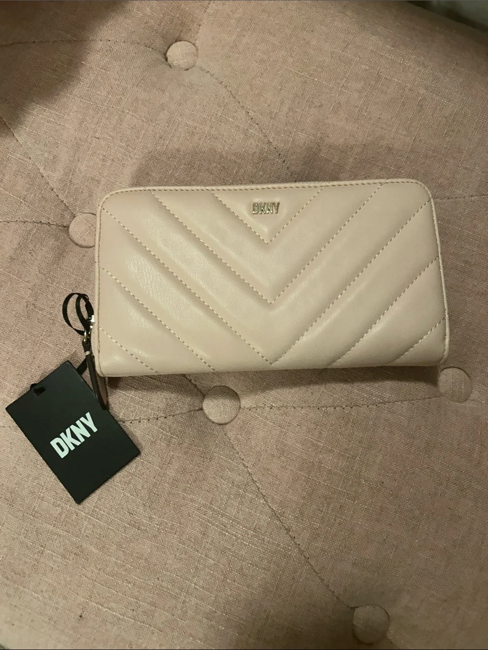 DKNY Quilted Chevron Zip Wallet in Light pink. NWT